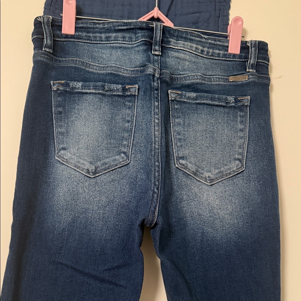 Trendy Distressed Skinny Jeans in Blue - Picture 2 of 3